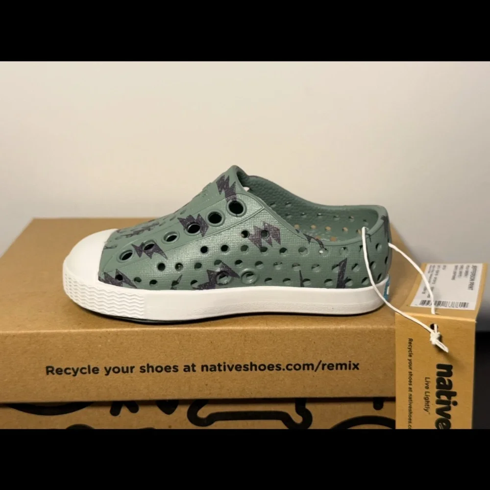 Native Jefferson Print Shoes Green/Onyx Lightning Little Kid/Toddler US C4/EU 19